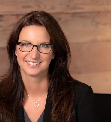 Christine Kubas professional headshot
